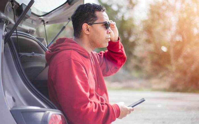 Does refinancing student loans hurt your credit