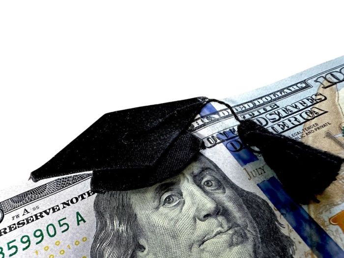 Can anyone get student loans