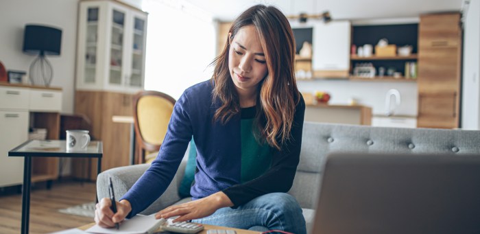 How to manage student loan debt