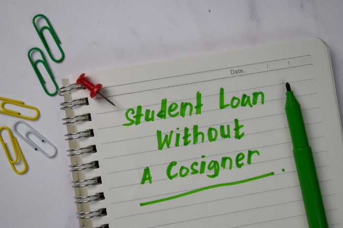 Student loan options without a cosigner
