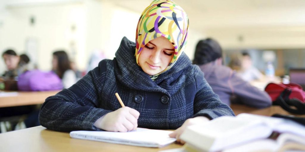 Sharia muslim islamic loans law students muslims paying demand goes student interest against because laws loan repayments worried break could