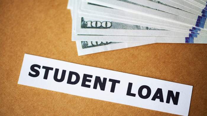 What banks provide student loans