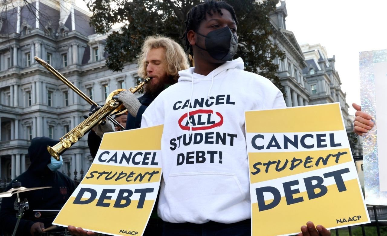 When do student loans disburse