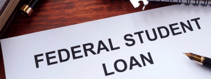 How to choose a student loan lender