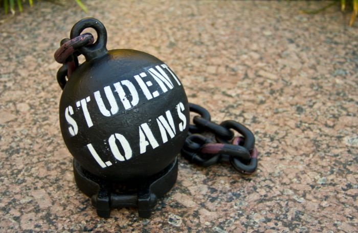 Can you get financial aid if you owe student loans